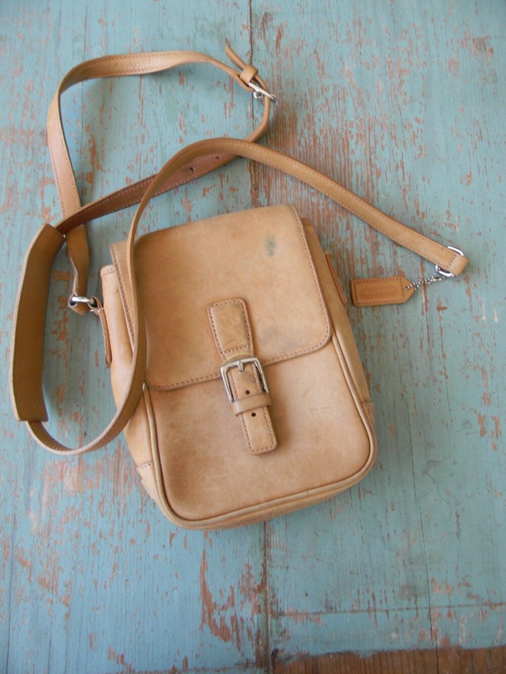 Vintage Coach Hamptons Camera Leather Crossbody Bag Tan 7775 **BROKE STRAP REHAB